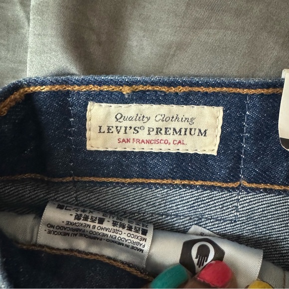 Levi’s 501 High Rise cutoff denim shorts distressed button fly NWT size 28 - Picture 7 of 12